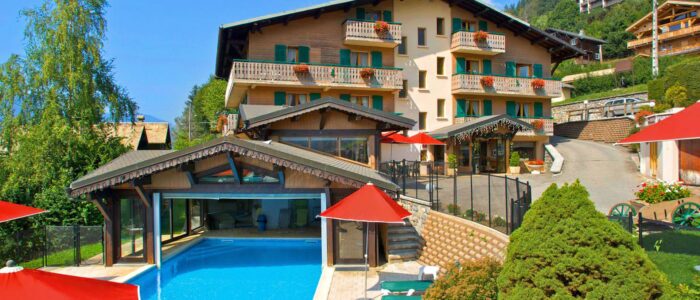 HERMINE-External-Summer_1920